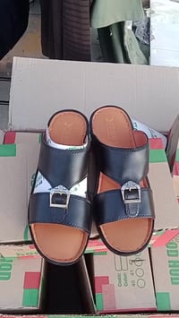 شحاطات • ملابس يومية • بني داهر