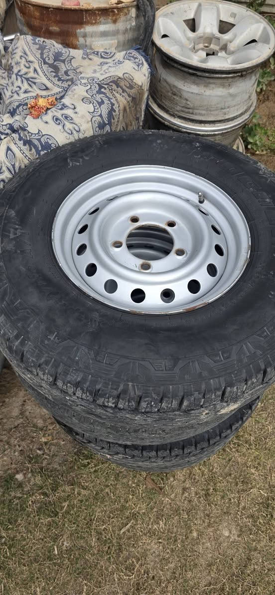 ويلات وتايرات 16
***********
