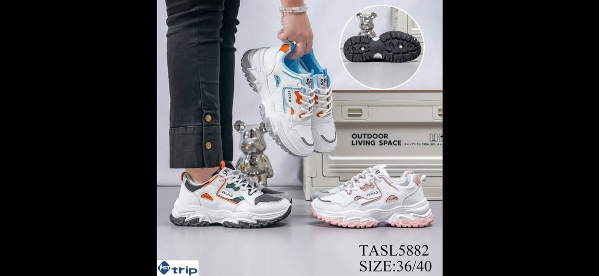 معتمد شركة ساهر الراوي بسعر الجمله ماركة وليس التقليد العنوان بغداد الكريعات قرب حسين المضمد محلات قاسم أبو الأحذية وتوجد خياطة الأسكافي جميع الأحذية والحقائب هاتف(***********)
