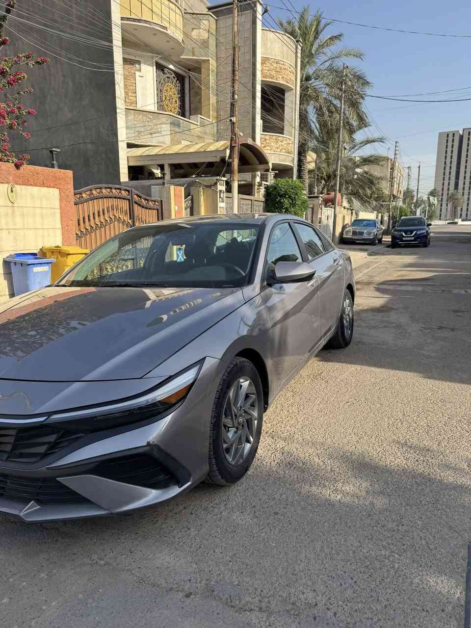 النترا 2024 هايبرد للبيع
رقم بغداد بأسمي 
ماشية 34 الف (كيلو فقط ) 21 ميل 
بدون صبغ
بدون حار
بدون ايرباك
تبديل قبق جنطة بلادي امريكي ليبل نفس اللون
فقط بارد في جاملغ الخلفي
مواصفات بلو هايبرد معروفة
تبريد تحكم ثلج ماشاء الله ، شاشة متصلة بدون ازرار ، تحديد مسار ، كروس سرعة ، ابل كار بلي و اندرويد اوتو ، منفذ شحن سريع ، اقتصادية جداً وعملية مابيها نقص 
تايرات جدد الامامي بنجر بدلت زوج تايرات ، بيها سبير جديد
رقم الشاصي KMHLM4DJ5RU109843
صور السيارة وصور الحادث ورقم الشاصي مرفق بلمنشور

رقم الهاتف ***********
السعر :- 17,300 وبيها مجال للطيبين
