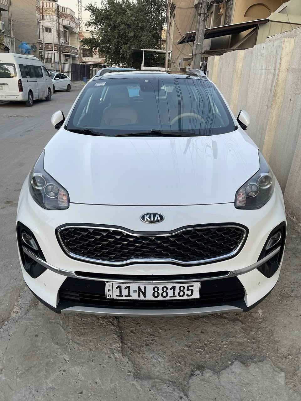 السلام عليكم
سبورتج ٢٠١٩ خليجي فول مواصفات ١/١ 
مواصفات GTLIN فول 
كفاله عامة من الصبغ والبارد 
بصمة 
بنوراما 
جنطة كهرباء 
سايد بريك بصمة
كشنات كهرباء
لايت زنون 
شاشة نفكيشن اصلية 
تبريد شاشه 
وبعد هواي مواصفات 
بيهه ماشيه ٨٥ الف رقم بغداد باسمي 
السعر ٢٠٠  بيها مجال بسيط لاتصال ***********
مكاني بغداد حي العامل
