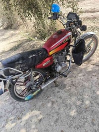 دراجه للبيع اوراق كامله وكهربائيات كامله صالنصه رياضي بس فصلات ونار صو...