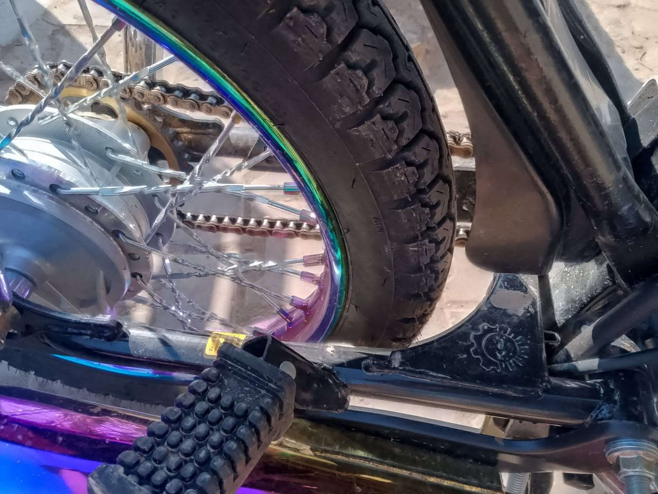 السلام عليكم ورحمه الله وبركاته دراجه موديل 26 بدون اوراق تعمير جديد صارله 10 ايام من معمره مكفوله من كلشي تعمير كله جديد السعر 750 وبيه مجال للشراي بخدمته للاستفسار اكثر اتصل انه مكلف بلنشر ***********مكانه قضاء الكحلاء قرب السوك
