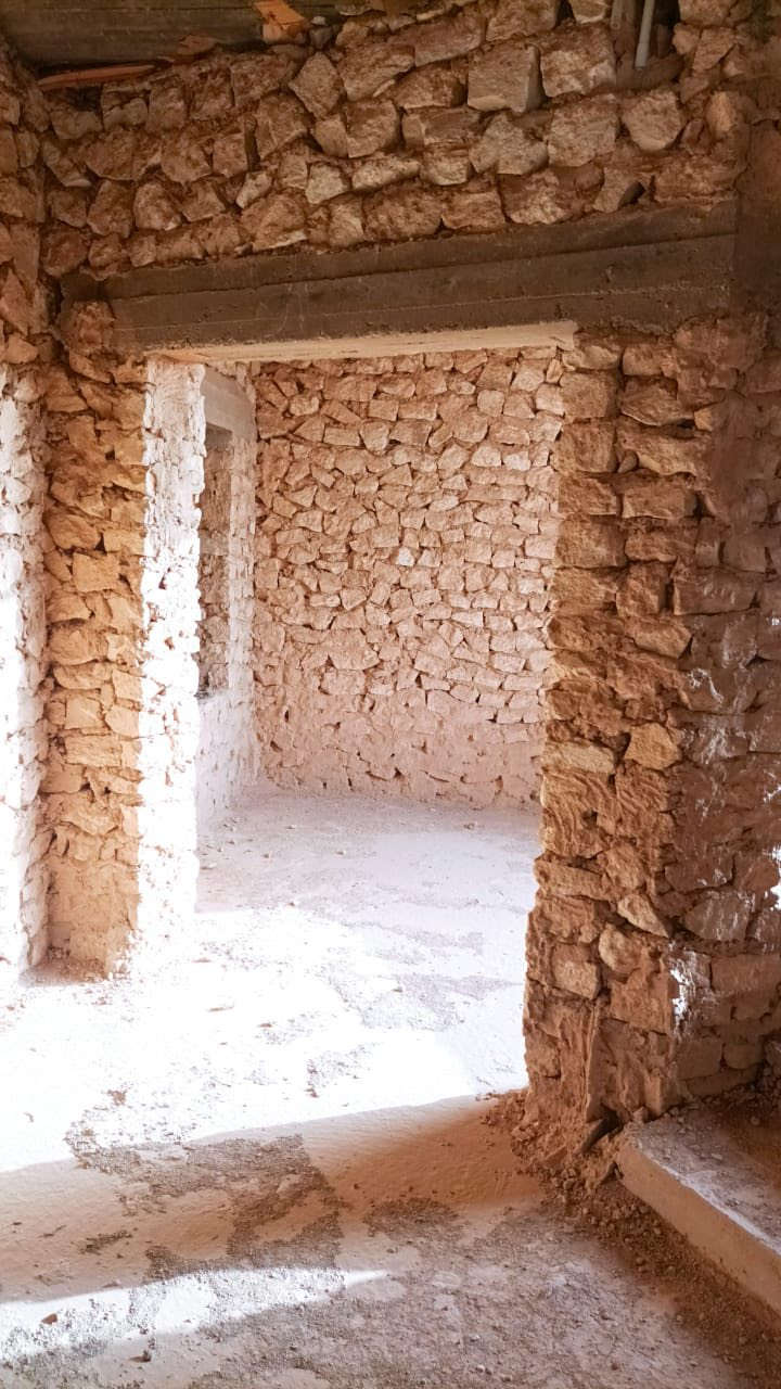 هيكل للبيع
الموقع📍الرمادي التأميم القادسيه الاوله 
قرب. مجمع المدارسة ثانوية الكواكب للبنات 
المساحه130 الواجه13 النزال10 
يتكون البيت من 
4. غراف نوم واحده بالطابق الارضي 
2 حمام 
يطل على شارع 15 
***********
