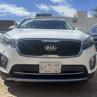 كيا سورنتو 2016 للبيع  السعر / 200 وبيها مجال  الضرر / بعض البوارد + ص...