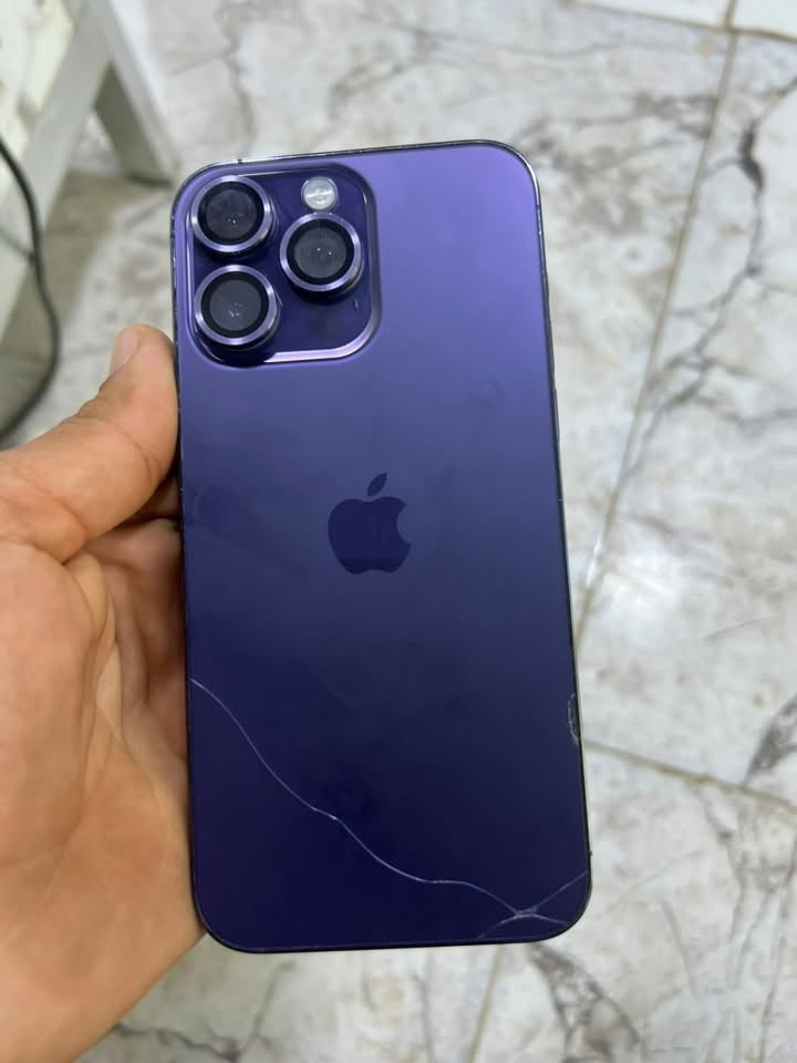 آيفون ١٤  برو ماكس
ذاكره ٢٥٦ 
بطاريه ٦٨
جهاز شرق اوسط 
مبدل شاشه زينه 
ضهر مفطور 
سعره ٥٠٠ بي مجال 
مكان ديالى بعقوبه 
الرقم ***********
