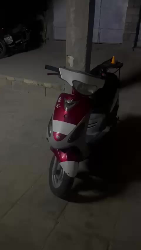 سلام عليكم شباب دراجه ماكس قجمه نضيفه كلش ما مفتوحه دراجه صوته ناعم تخبل ماشالله نهضه ومعدل تجي شوف بعينك سلف عينه لايت اشاير كلهن شغالات دراجه نضيفه محتاج وريد ابيع السعر 800 العنوان بصره زبير رقم الهاتف ***********
