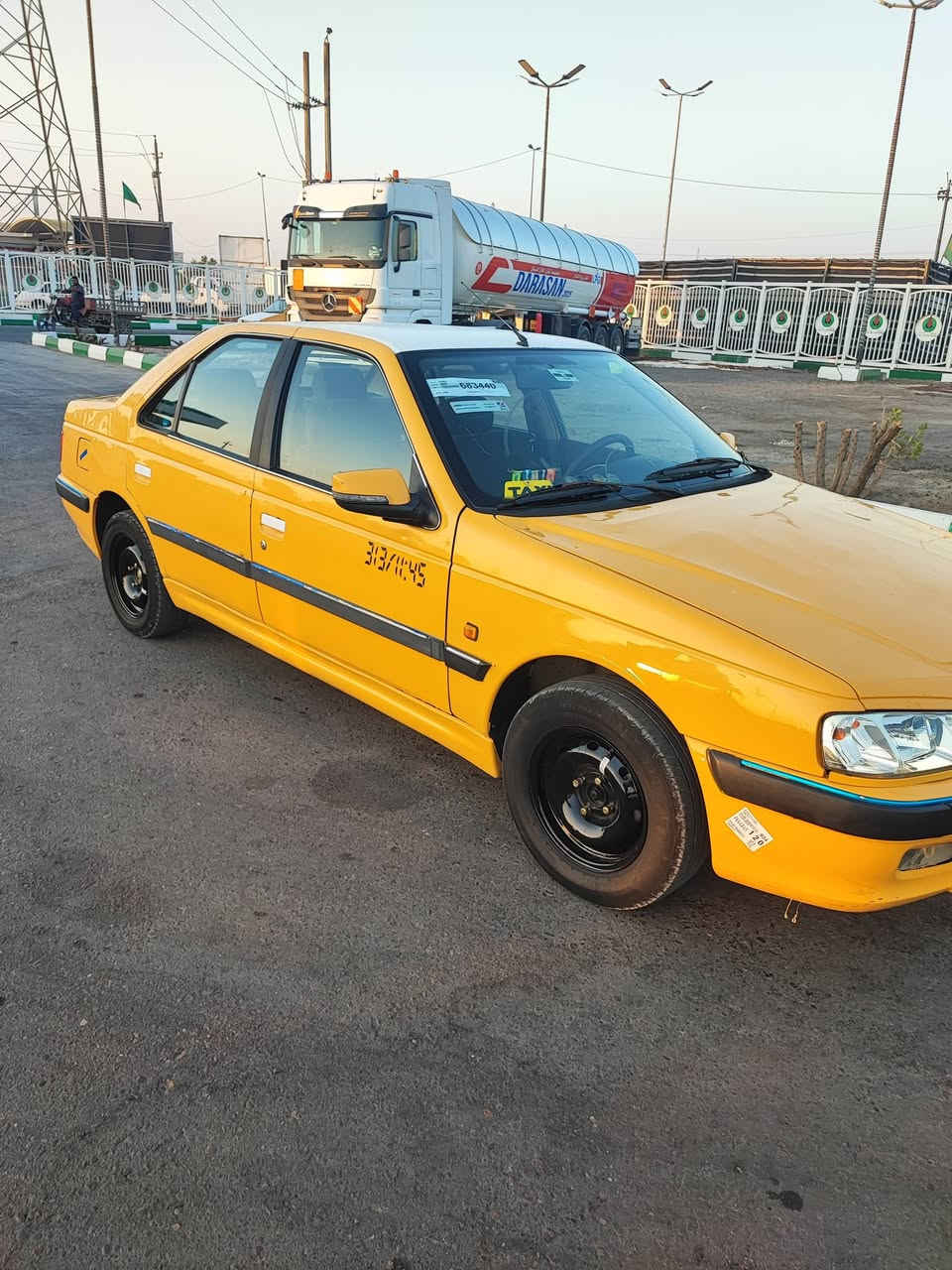سلام عليكم
بيجو بارص 2015 للبيع 
رقم بغداد شرط التحويل مصفره 
تبريد ثلج تايرات نص عمر صدر نص عمر
بيها الهلال الخلفي مصبوغ وموجوده صوره قبل الصبغ
وجاملغ امامي صفحة العبري مصبوغ أثر خياس 
مكان السيارة بغداد الحسينية مال الراشدية
للأستفسار :- *********** متوفر واتساب او خاص
