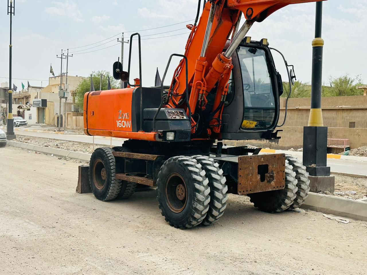 زت للبيع حجم ١٦٠ على وضع الشركة موديل ٢٠٠٤ السعر ٥ شدات المكان ديالى بلدروز رقم اربيل
***********
