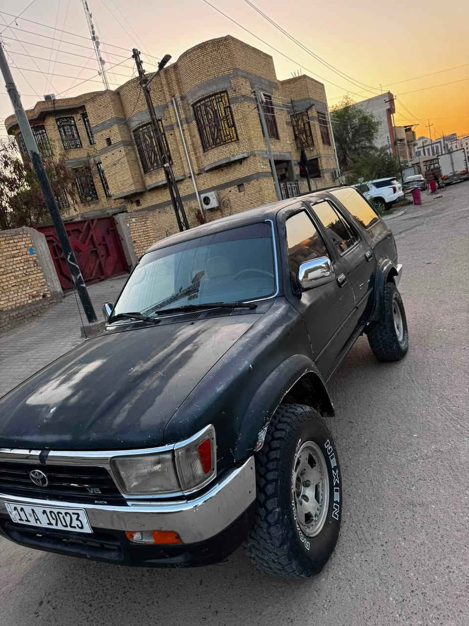 السلام عليكم 
تويوتا سورف للبيع 1995 ايسر بلاد 
مكينه 3000 محوره كير اوتماتيك السياره جاهزه نقص بس تبريد والباقي كله جاهز كهربائيات كلهة شغاله اي نقص ما بيهة هزه جديده رقم جديد سنويه لل 30 السعر 55 وبيهة مجال الاستفسار ***********
