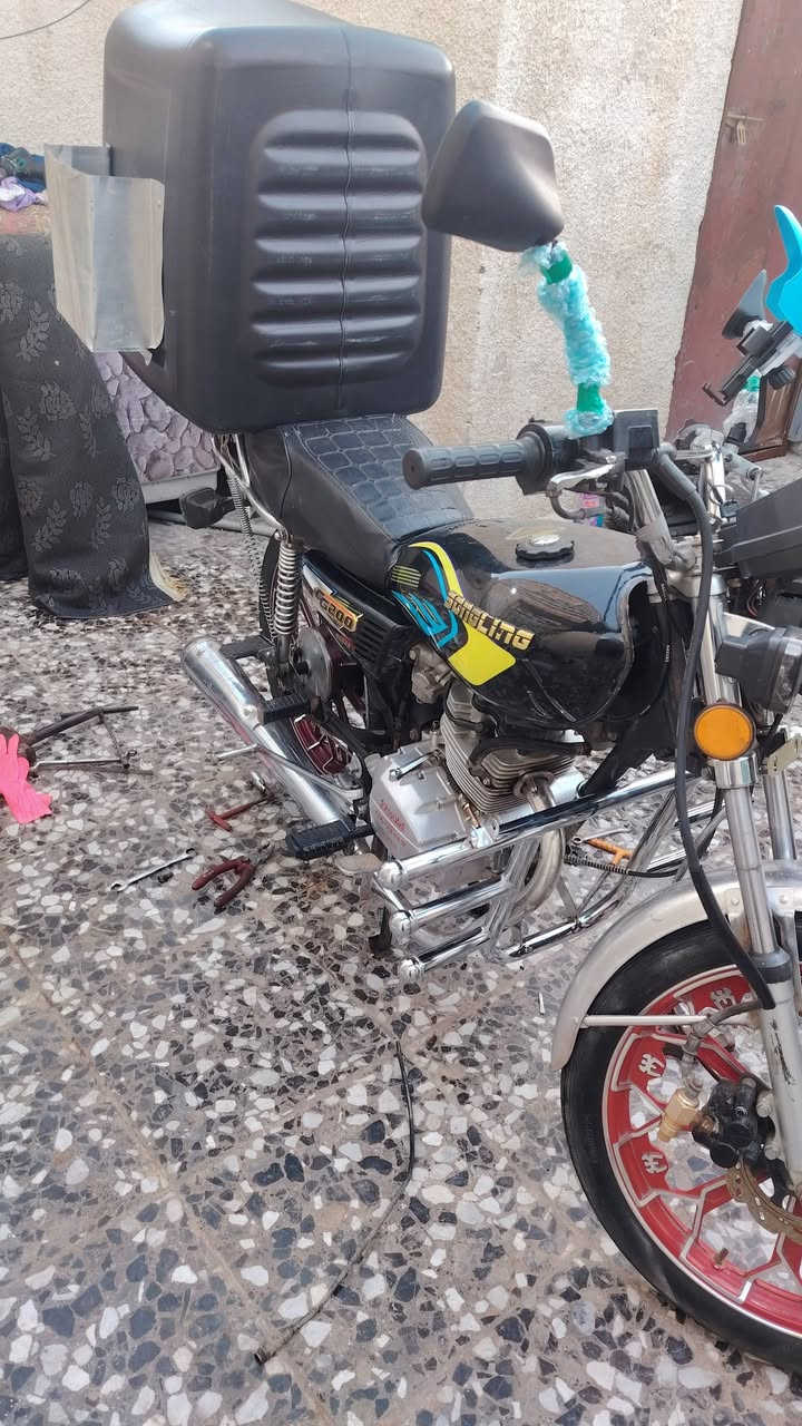 سلام عليكم دراجه ايراني موديل 2021 دراجه جديده خير من الله كامله اوراق اصوليه اثمن اوراق كبل ترقم  السعر 600   مكانه بغداد الحسينيه مال الراشديه ***********
