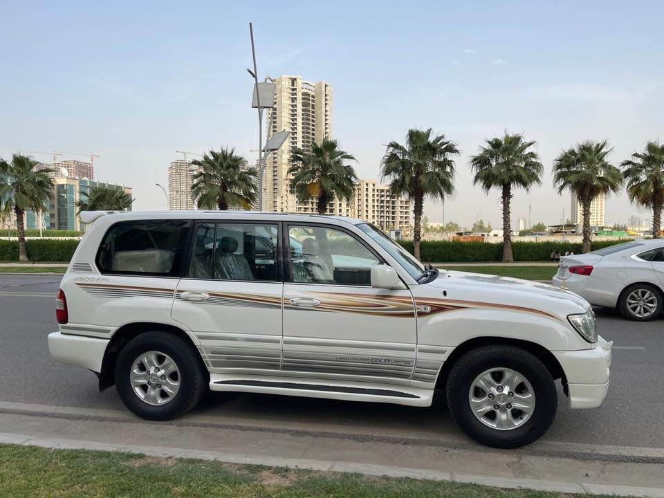 اللهم صل على محمد وال محمد
للبيع لاندكروزر مونيكا (2007) فول مواصفات  1/1 لمتد 
وعلى وضع الشركة 
مكفولة كفالة عامة من الحادث 
ماشية (185)الف حقيقي 
من النوادر على النظافة 
كير و محرك و كهربائيات الطخم الامامي و الخلفي و التايرات كلها بشرط 
وبيها منظومة (غاز إطالي)⛽️
رقم اربيل جديد سنوية و هزة كلها جديد 
السيارة بأسمنة و تحويلها مباشر 
 ملاحظة:بيها على كد اصبعين ونص صبغ جاملخ خلفي جهة النفر يم بكلايت لغرض الشخط
و مكانين تعديل بارد على كد استكانة الجاي 
و الباقي كفالة و السيارة نظيفة مال البيت 
مكان السيارة اربيل 
سعر خاص او اتصل ***********
