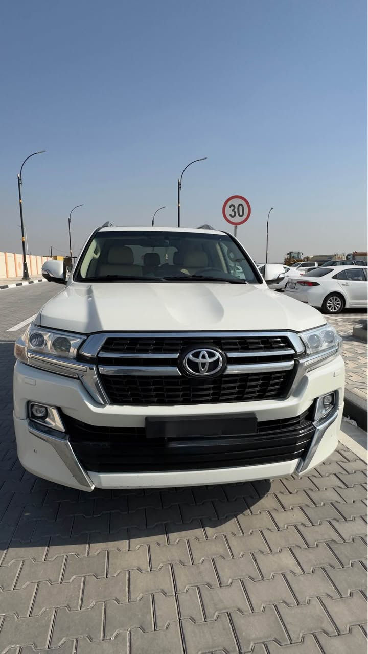 لاندكروز 2017 VXR بدون جكات للبيع او مراوس يوكن 24
مكفوله كفاله عامه عدا بارد قليل في الجاملغ الامامي من جهة السائق بريم فول رقم بغداد بأسمي  ماشيه 200 الف حقيقي  . ⁠محرك 8 سلندر 5700. ⁠ مكاني البصرة 
السعر 480 وبيها مجال قليل 
⁠للاستفسار  *********** المدينة, البصرة
