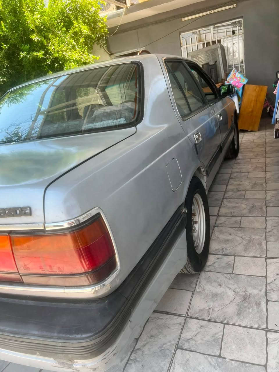 السلام عليكم…مازدا 929 رصاصي موديل 1987 سيارة تبريد تدفئة شرط وصاحبها الشرعي موجود كبل يحول بيع او مراوس حسب القناعة واراوس(بطه)او(هارتوب)اهم شي نضيفة ونتفاهم على بقية التفاصيل.العنوان حمام العليل الرقم ***********
