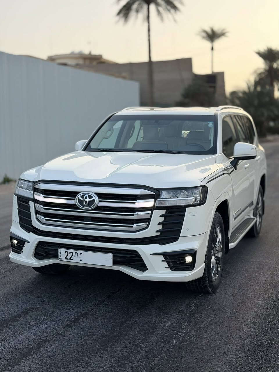 سلام عليكم لاندكروز 2022
ساز باب اول اصل 
فول موصفات 
بصمه + بصمه ابواب 
- سلايت 
- كشنات جلد + كهرباء  + تدفئه تبريد 
- كشنات الخلفيه 
- شاحن لاسلكي 
- كامرات اصل 
- شاشات 
- صندوك كهرباء 
- طفايه 
- تشغيل عن بعد 
السعر مناسب 
الاستفسار 
***********
‭0775 188 8858‬
العنوان زيونه
