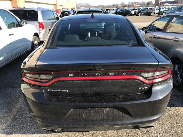 السلام عليكم للبيع او مراوس ب5.700

دوج جارجر 2018 SXT+ ماشيه 185 الف كيلو متر فقط‼️

السعر 175 

*حادثها فقط شخط جاملغ خلفي وباب خلف الراكب وجاملغ الاخر تكحيل وليس صبغ⚠️

*مبدل كازكيت طك عندي براد دهن فقط⚠️‼️

مواصفات:

🔴شاشة كبيرة ابل كار بلي+اندرويد اوتو

🔴سستم سماعات الباين

🔴ويل حجم 20

🔴تدفئة مقاعد 

🔴شاشة وسطية تعتيم

🔴كامرة خلفية دوارة 

‏🔴حساسات خلفية

🔴تشغيل عن بعد

🔴هيتر مري جانبيه

 سياره جاهزة الاخير حبه مانقصها شي وكل لهلا 

🏠مكانها الانبار/فلوجة وحياكم

للاستفسار:***********
