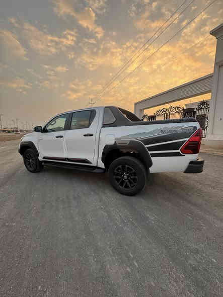 تويوتا هايلوكس 2024 ادفنتشر ماشية 38 الف كيلو متر 
رقم اربيل 
6 سلندر
المواصفات
بصمة
.شاشه 
.اربع كاميرات وحساسات
.اشاير مري 
.تحكم مري 
.4 جام اوتو 
.كشافات ضبابيه
.زينون اشاير لد 
.تحكم ستيرن
.تبريد خلفي 
سونار السيارة موجود ضمن الصور 
السعر 400 وبيها مجال 
للاستفسار ***********
العنوان واسط- الصويرة
