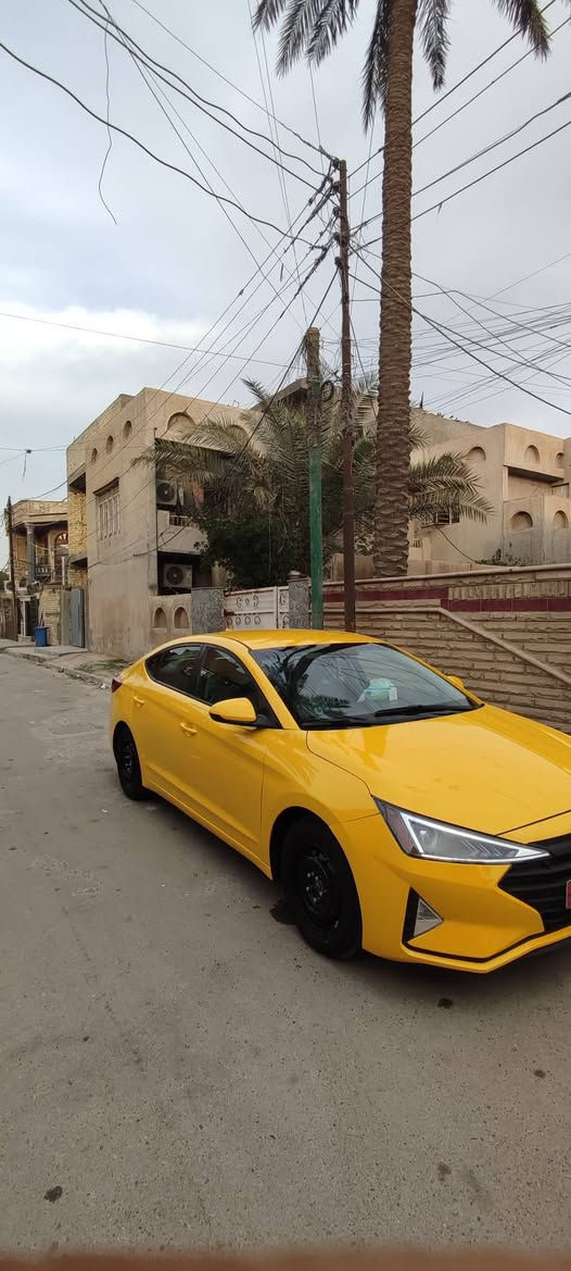 سلام عليكم 
الالنترا موديل 2019
حادث وبنيد مبدل بلادي صور حادث منشورة  صدر تخم تاير جديد هيئة وسنوية مصفرة كير ومكينة مكفولات سعر 142 وبيها مجال بسيط رقم ***********
عنوان بغداد الجديدة

