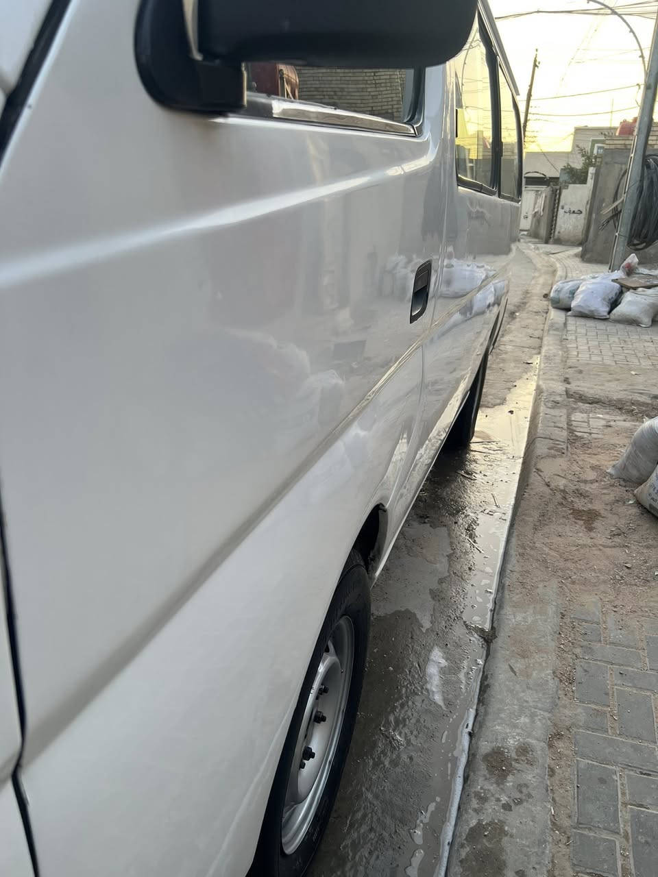 نيسان يورفان 2008 هزة وسنوية جديدة مصفرك من كلشي بيهة طخات بصيطة ومصبوغة حزام جمالية كير ومكينة ونجي صبختهة تخبل دوشمة عام رقم بغداد باسمي  ب 100 وبيهة مجال والمتفيدة لا يكسر بحلال غيرة *********** واتساب متوفر هم
