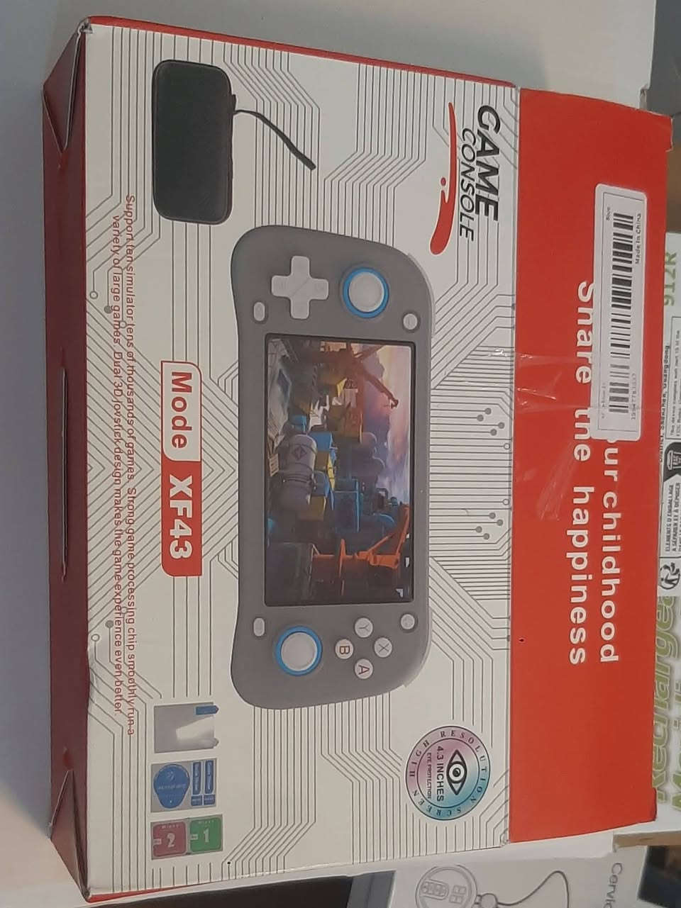 جهاز Game Console Mode XF43 للبيع
منصة ألعاب محمولة مخصصة لمحاكاة الألعاب الكلاسيكية (Retro Gaming)
أهم المواصفات والمميزات:
الشاشة: شاشة IPS بحجم 4.3 بوصة توفر زوايا رؤية جيدة وألواناً واضحة.
المكتبة الضخمة: يأتي الجهاز محملاً بأكثر من 15,000 إلى 20,000 لعبة كلاسيكية مخزنة على بطاقة ذاكرة (SD Card).
المحاكيات المدعومة: يدعم أكثر من 30 محاكياً لأنظمة قديمة مثل PlayStation 1 (PS1)، Game Boy Advance (GBA)، Super Nintendo (SNES)، وNES.


**إذا كنت صاحب هذا الإعلان وتريد حذفه لأي سبب، رجاءا أرسل رسالة إلى الدعم الفني**
