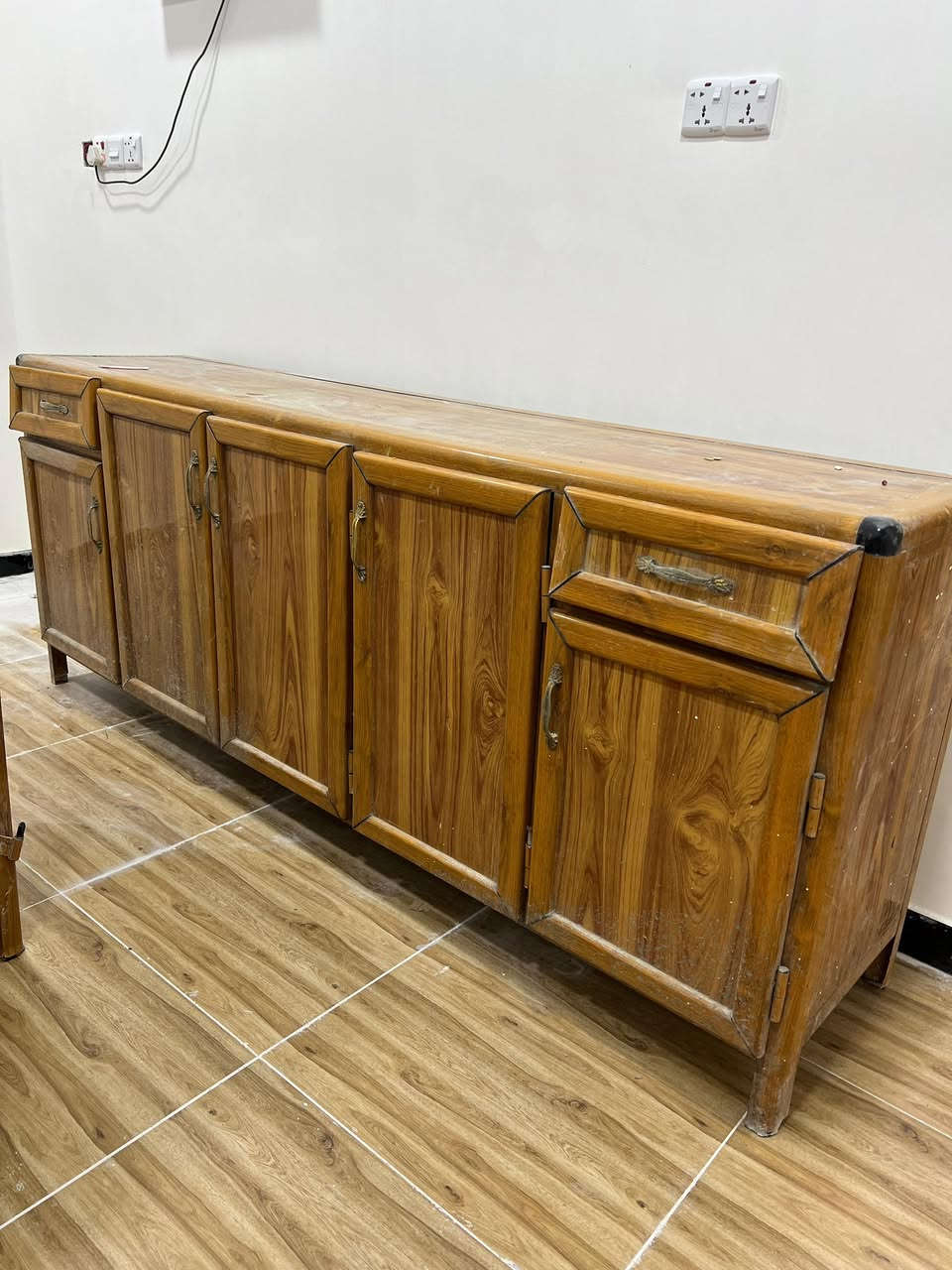 كاونتر + سنك للبيع مستخدم مابي شي وسعره مناسب

***********
