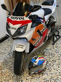 دراجه f4i 2004 600cc  للبيع الدراجة مكينتها مفتوحة الدراجة نكره بكل وق...