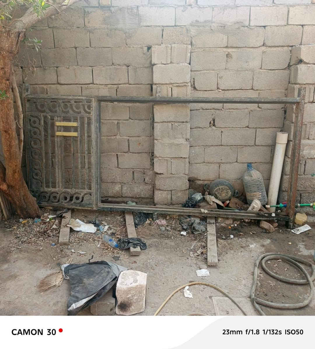 السلام عليكم/ بيبان وشبابيك للبيع كلهن جدد وكاملات هنه وجام وبيبان غرف خشب شوفت عينك للستفسار اتصال على هاذه الرقم *********** /العنوان البصرة عويسيان
