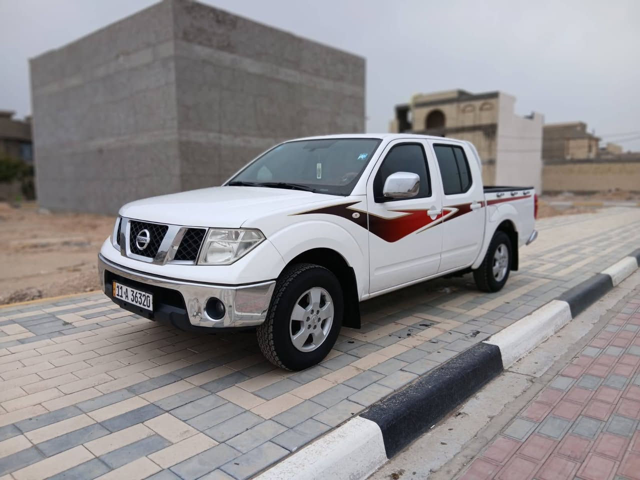 اسلام عليكم للبيع نيسان نيفارة 
موديل 2013
كير اوتماتيك 
مواصفات SE
السيارة مكفوله كفالة عامه 
ماعده ربع باب خلفي صبغ 
السيارة جديدة وجاهزة من كلشي رقم بغداد دولي جديد السنويه لغاية 2030 مكينه وكير وحداديه وتبريد وتخم تاير كله جديد 
السعر //120
الاستفسار اكثر اتصل (***********)
عنوان السياره كربلاء المقدسة اخون مكلف بنشر بيع فقط
