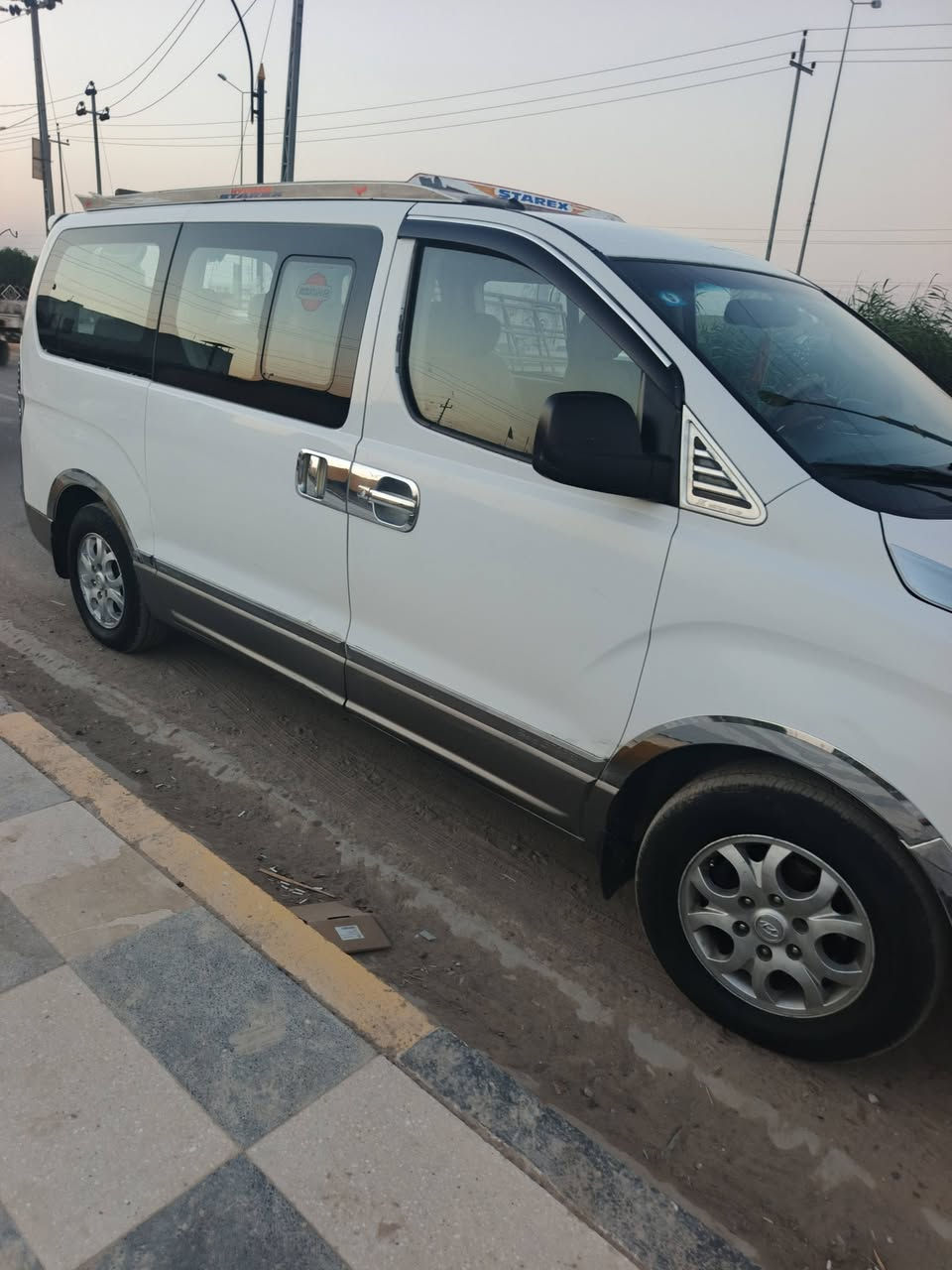 استاركس للبيع٢٠١٤ مفتوح باب سايق مبدل الباقي كفاله رقم بصره دولي بأسمي جهازه تخم تاير  حداديه تبريد مكينه بيها بخار قليل
العنوان ذي قار قلعة سكر 
السعر ١٦٠بيه مجال قليل 
***********
استاركس للبيع٢٠١٤ مفتوح باب سايق مبدل الباقي كفاله رقم بصره دولي بأسمي جهازه تخم تاير  حداديه تبريد مكينه بيها بخار قليل

