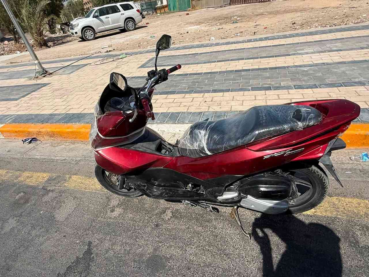 السلام عليكم للبيع دراجه bsx الجيل الثاني Gf الدراجه حلوه وخير من الله للبيع او مراوس حسب القناعه وبيه ملاحضات بسيطه السعر 1مليون المكان الزعفرانيه 
رقم ***********
