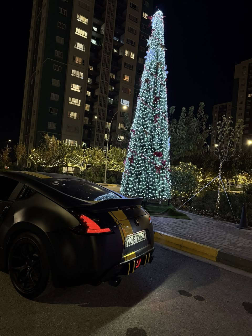 السلام عليكم  من رخست الأدمين نيسان زيت للبيع ٢٠١٥ خليجي فول مواصفات شاشه جبيره بلادي كامره مكبرات تختلف عن مكبرات زيت عاديه لأن السياره سبورت باكج كشن كهرباء و كشنات حار 
اكسل قفل خليجي 
شوته لونك 
اكزوز اكسبايب 
كولر 
محرك جديد 
ماشيه ١٣١ كم 
سنويه جديده ٢٠٣٠ 
ابسمي 
السياره عنده بطوله 
السياره مو حزام ابيعه حزام شرط بدون داخل 
كير و محرك و اكسل كهرباي  كلهه ابشرط 
و مابي نقص سيرفس عام من اكسل للمحرك 
السياره لونهه اسود هسه اسود طافي لزكه مو صبغ  ضمان سنتين 
مكاني سليمانيه 
السعر ١١٩ بيهه مجال قليل للطيبين 
***********
