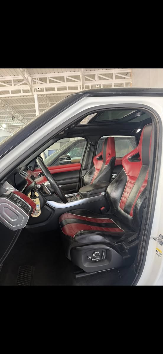 السلام عليكم 
رانج SVRخليجي سردار 
2017سياره مغلفه PPF
ماشيه60مكفوله وجديده ومابيها اي نقص 
كير محرك مكفول من الفتح ولتبديل كفاله عامه
مكانه بغداد 
السعر35 وبيه مجال 
***********
