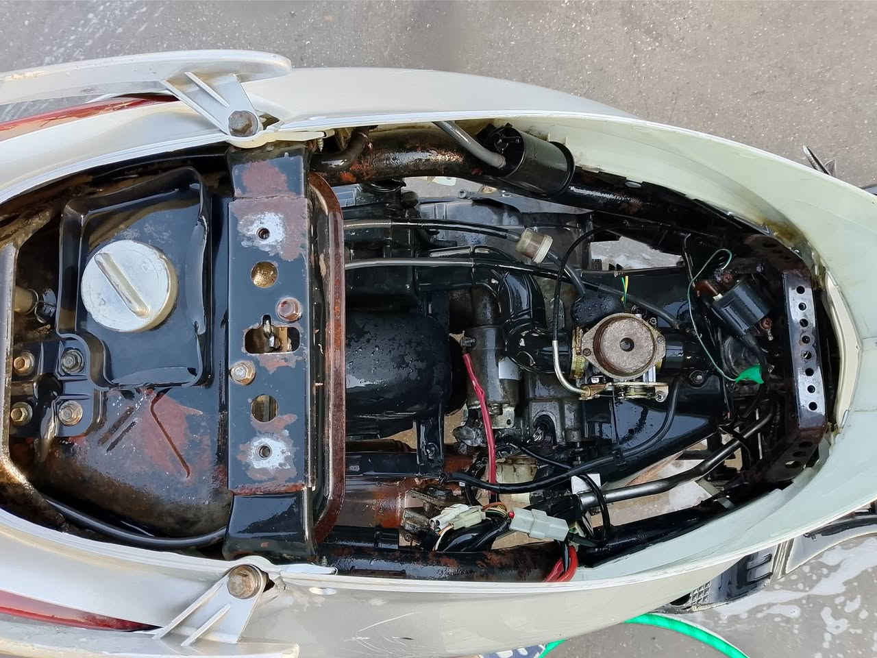 سلام عليكم بريز للبيع هندر واحد تشتغل كابريتر بلادي تايرات جدد مستعجل عل بيع سعر 225 مكاني شارع فلسطين للاستفسار ***********
