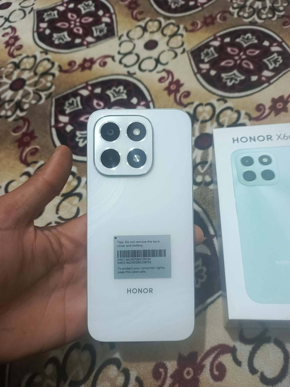 السلام عليكم ورحمة الله وبركاته شباب عندي جهاز هونر X6s  ذاكره 128 للبيع  اقل من شهر من اشتريته 
ويا ملحقاته كامله مستعجل حيل عل بيعته  اتصال على الرقم  *********** مكاني القائم العبيدي  السعر خاص اتصل وتدلل
