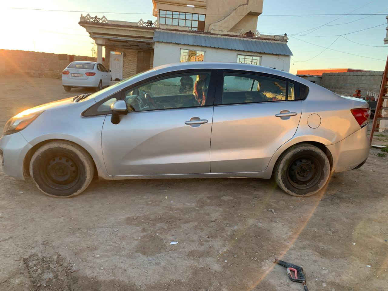 اسلام عليكم للبيع ريو 2012 مرشوشه حزام شرط التحويل ولوكاله محرك شرط مامفتوح ولا صرف ولا نفخ
سياره حلوه رقم نينوى سنويه إلى 2029 تواير 4جدد طخم جديد سعر77 ورقه وبيها مجال السياره 
مكان السياره موصل ربيعه رقم *********** 
زين***********
