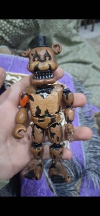 مجسم • فريدي