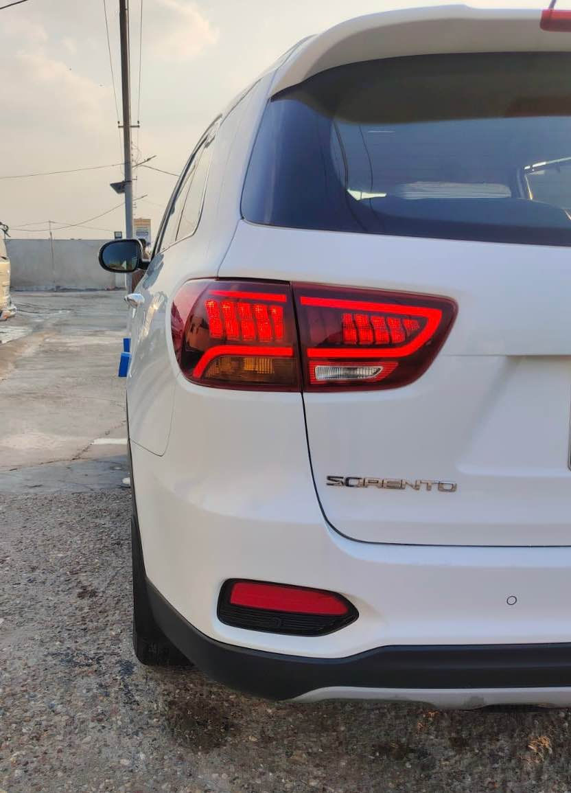 السلام عليكم ورحمة الله وبركاته 
كيا سيرنتو 2018 خليجي فول مواصفات كلش كفالة عامة
السيارة شكل ال 2020  السيارة كفاله من الدعامية للدعامية ماعدا رصعات خفيفه في باب واحد فقط الباب الخلفي  عددهن رصعتين ومرجعهن(بيدي ار )كفاله من الصبغ والشخط والبارد الحمدلله السيارة عدنه وعلى ايدنه من كانت زيرو تاريخ شراء السيارة 2018/1/3
ونعمة من الله السيارة. مواصفات السيارة 
مكينة 6 سلندر كفالة عامة 
لد امامي 
لد خلفي 
دبل لد في الدعامية 
مرايات شفط 
مساعد وقوف 
رادار امامي 
رادار خلفي 
حساسات امامي خلفي 
باب خلفي كهرباء + شفط
عدد المقاعد 7
كشنات جلد 
كشنات كهرباء 
تبريد وتدفئة كشنات 
شفتات استيرن 
نضام ايكو سبوت ونورمل 
شاشه كار بلي حجم كبير 
شفتات اسايرن 
تحكم استيرن + تدفئة استيرن
السيارة بيها هواي مواصفات 
وربي يرزق الي ياخذها 
رقمها اربيل تريد تحويل او وكالة 
مكان السيارة البصرة ابي الخصيب 
(علماً) السيارة ليس ملكي   انا مكلف بالنسر السيارة سيارة عمي الكبير  
سعر السيارة ٢٣٣ بيها مجال حك الجية 
رقم عمي رائد 

0770 052 7753

0780 127 8915 البصرة, العراق
