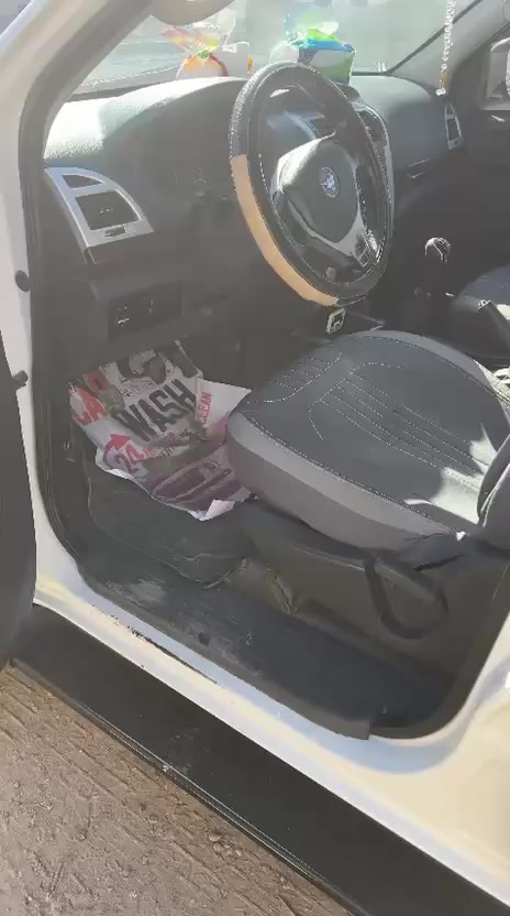 سلام عليكم بيكم فتون 20015 سيارة  مكفولة من ضربة من محرك سيارة نضيفة خير من الله السعر 100 بيه مجال الاستفسار ***********
