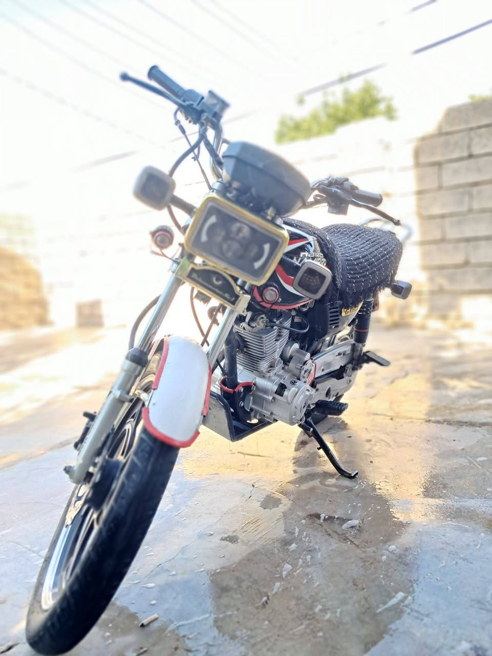 نامي برو مديل  24 مكينه 200cc فوول بشرط كل عيب مابيه 650 بيه مجال مكاني خانقين ***********
