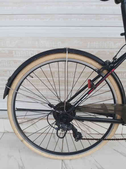 OFFICE PRISS
دراجة المدينة 
حجم  28 M
المعدن حديد
ويالة المنيوم
سستم SHIMANO 7 SPEED
دينمو بلادي LED
تايرات جديدة
الدراجة جاهزة ومرتبة ومناسبة للاوزان العالية
السعر 125  الف 
   ✈يوجد توصيل لجميع المحافضات ✈
كركوك مدخل سايدين حي الاسرى والمفقودين 
معرض ابو شيفان ( *********** )
