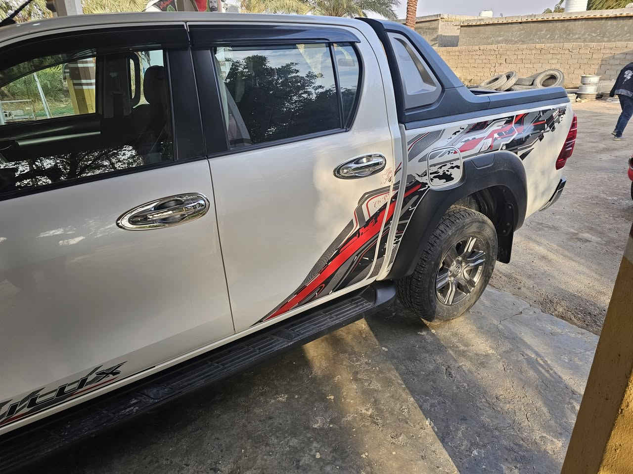 السلام عليكم من رخصه الادمن بيكم هايلوكس فوريل للبيع
مديل ٢٤ تي ار دي 
السونار بصور 
السعر ٣٦٠ ثلاث شدات و ٦٠ ورقه 
رقمها اربيل 
المكان تقاطع النهروان 
الرقم
***********
