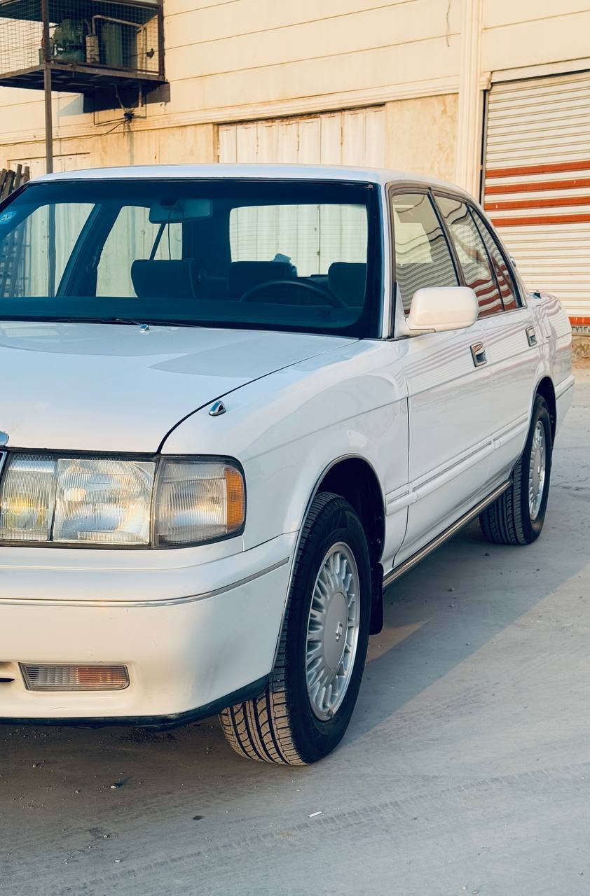 أرنب أيسر ابلاد كفاله من كلشي موديل (1994)

محرك (3000)

رقم بغداد انكليزي

تحويل ثاني يوم

 دواخل ازرك سياره جاهزه من كلشي مكان سياره ناصريه حي سومر

*********** ***********
