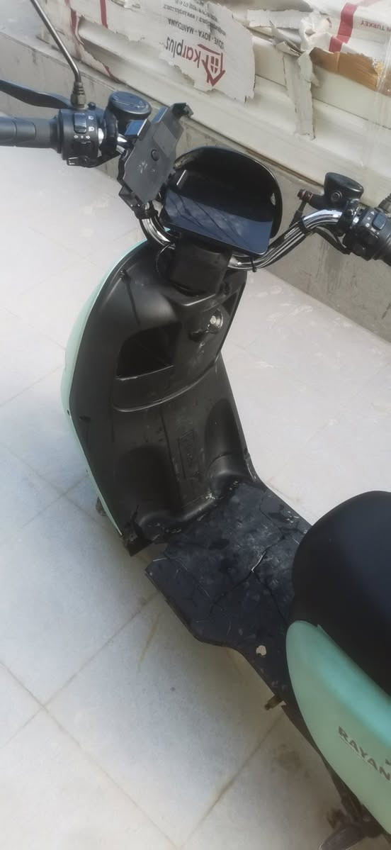 السلام عليكم
دراجة شحن ار الريان راكينك (ام الصندوك او بوليس الصغير)
ملف ١٢٠٠واط
مواصفات
سويج وبصمة تشغيل عن بعد
شاشة اعطال
سرعة ٦٥ الى٧٠ حقيقي ٦٠ بتطبيق ويز
تشتغل ٤او٥او٦ بطاريات
لايت عالي ناصي رماش 
شلعة قوية كلش معروفة بدراجات الريان 
البيع بدون بطاريات   ويوجد بطاريات ليثيوم فوسفات جديد جميع الاحجام
السعر ٣٥٠ الف وبي مجال
مكاني كربلاء 
***********
