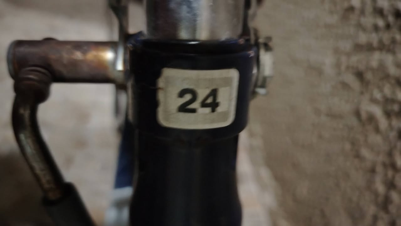 السلام عليكم
بايسكل بناتي صيني اصلي قياس ٢٤ للبيع مال بالة لايت داينمو شغال مختم شيمانو مكينة شيمانو اصلية بطيخة شيمانو تايرات زينة البايسكل خفيف وسريع السعر ٨٥ وبي مجال قليل العنوان بغداد حي الجامعة شارع ٦٦ قرب مخازن الأدوية واتساب ***********
