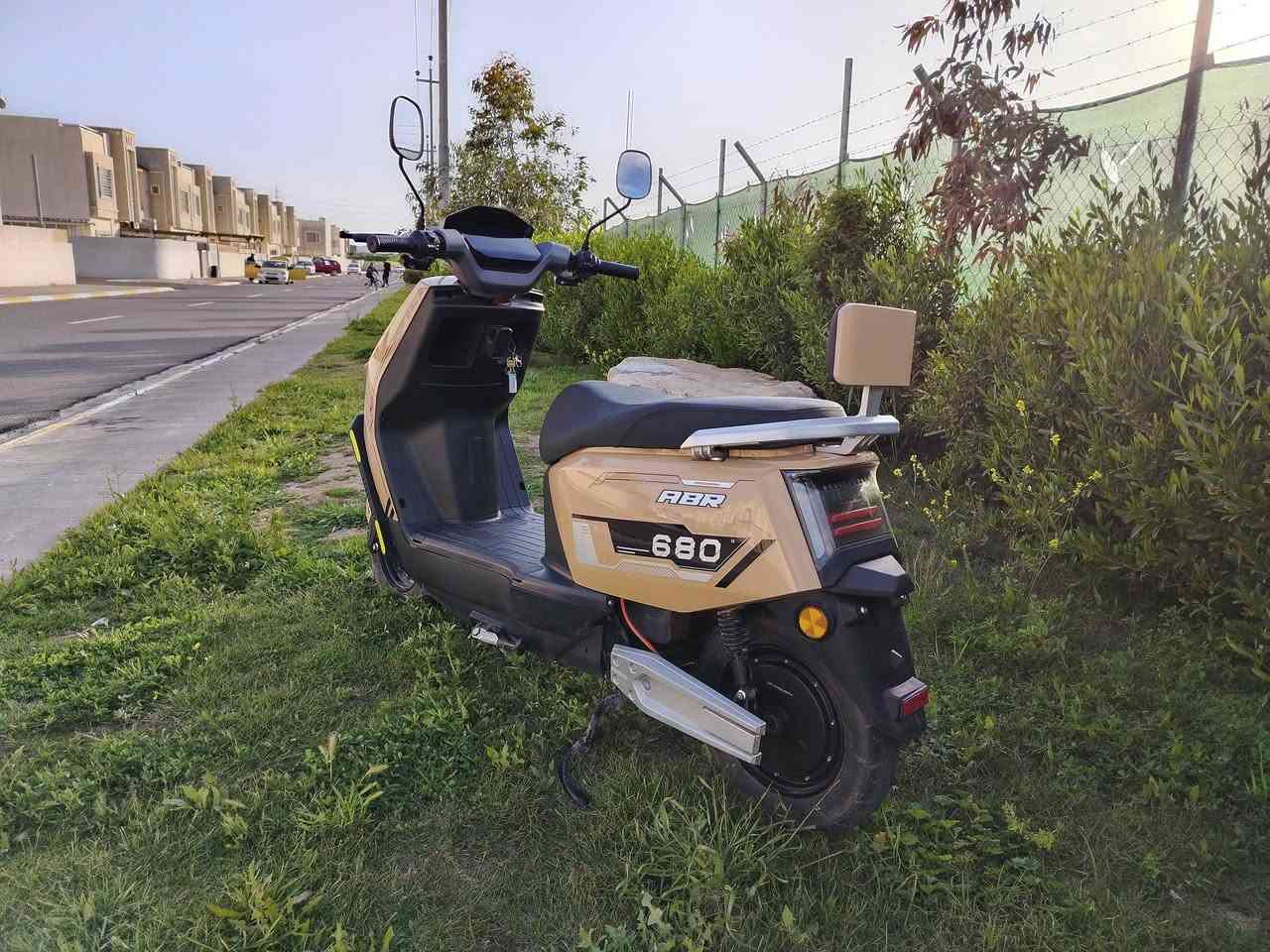 ماطور شحن للبيع
موديل 680 ABR

2025

جديد استعمال قليل

فول مواصفات

لون مميز

دبل سويج تحكم وتشغيل عن بعد

دبل إشارة

مانع سرقة نظام حماية

عالي ناصي 

بطاريات شرط الفحص 

***********
