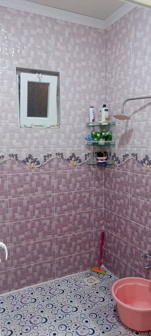 دار للبيع زراعي مساحة 100متر طابق واحد موقع حي واسطي مقابل حسينية أم بنين غرف نوم واستقبال هول مطبخ وصحيات كراج البيت فول سيراميك سقف ثانوي اي استفسار عله خاص او اتصل ***********
