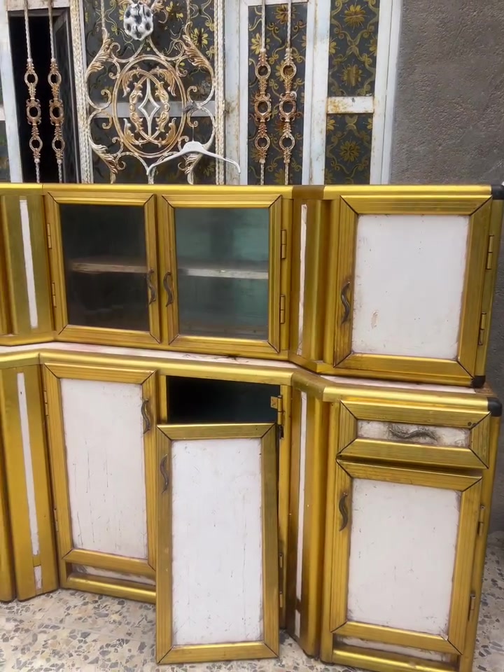 السلام عليكم كاونتر للبيع بسعر مناسب ب150 وبي مجال مكاني البصره المطيحه هاذا رقمي ***********
