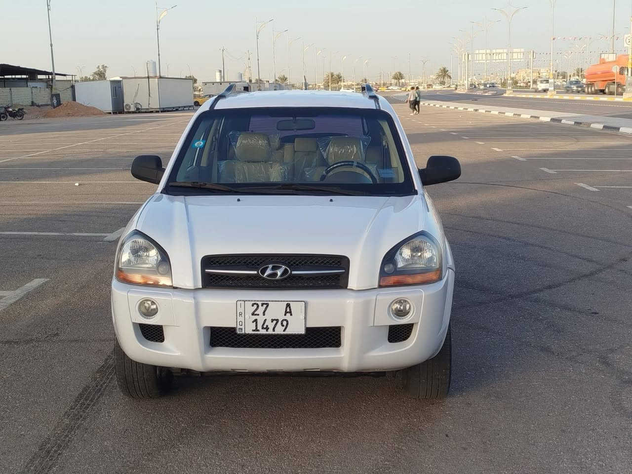 سلام عليكم للبيع توسان موديل 2009 كير ومكينه وحداديه تخم تاير جديد كله جديده بيه صبغ قطعتين السعر 105 بيه مجال بصيط عنوان كربلاء *********** كربلاء, العراق
