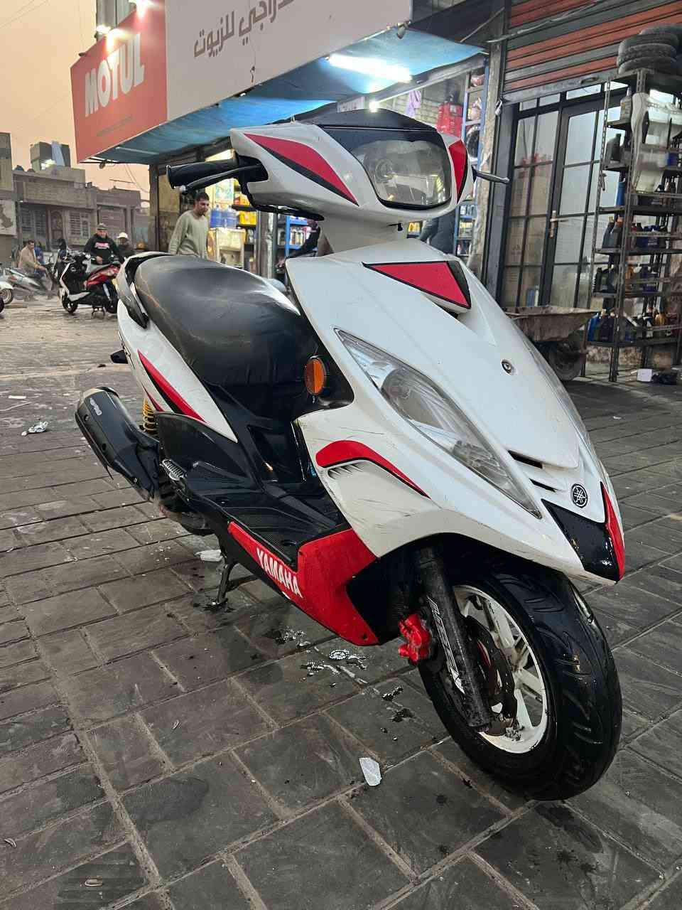 سلام عليكم  جي تي ار (GTR) حديث
لبيع فقط بدون مراوس 
مكينه ناعمه بلادية 
لا تنقيص لا تبخير 
كهربائيات كلهة شغالة لايت عالي ناصي اشاير دشبول  بريكات امامي خلفة 

دراجة بكل وقت نكر وطلع   سعر مناسب  مكاني بغداد ساحة الحمزة ستفسار خاص او 
  0773 470 2947
