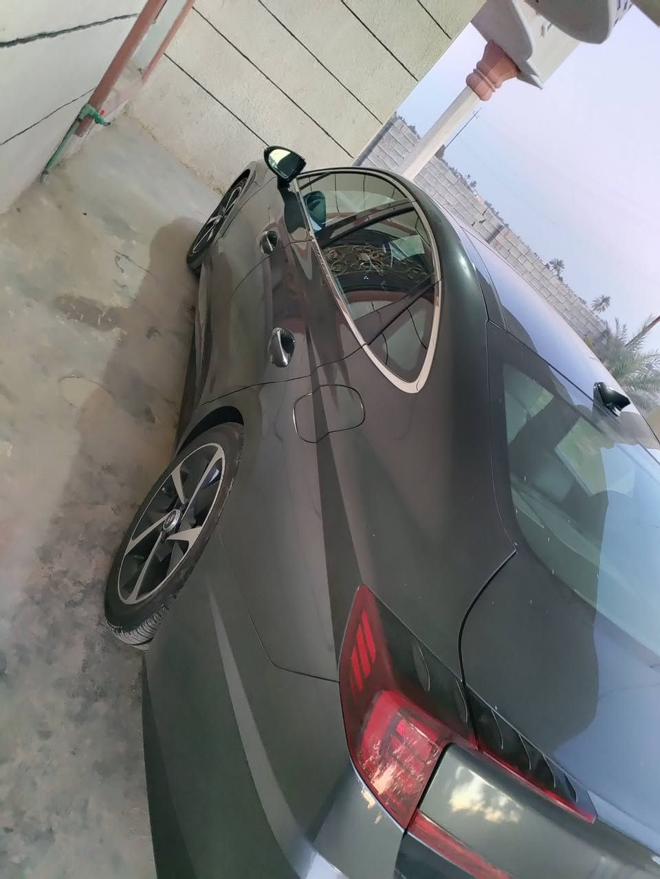 العنوان: بغداد
سوناتا 2023 - بحالة الوكالة - تيربو 1.6 🚀
الموديل: 2023 (وارد أمريكي).

المحرك: 1.6 Turbo (قوة واقتصاد في استهلاك الوقود).

المسافة المقطوعة: 29 ألف ميل فقط (شبه جديدة).

الحالة: السيارة قمة في النظافة، جاهزة للاستخدام ولا تحتاج لأي مصاريف.

الرقم: رقم معوقين ( تستلم وكال خاصه بسياره).

السعر: [160] (قابل للتفاوض البسيط للجادين).

للتواصل: [‏‪0782 241 3390‬‏] ملاحظة مكلف بنشر اتصل ودلل
